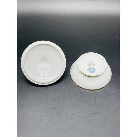 Irice Vintage Vanity Set White w Gold Accent And Applied Floral - Picture 12 of 12